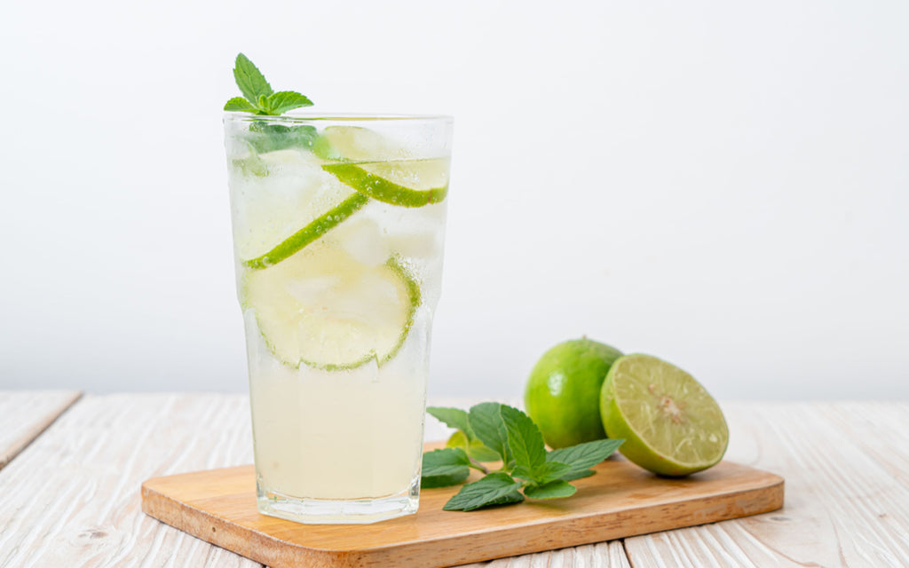 8 Benefits of Lime Water for Health and Weight Loss
